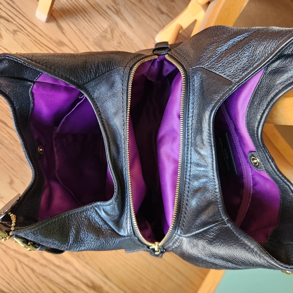 Black Leather Coach - Picture 6 of 9